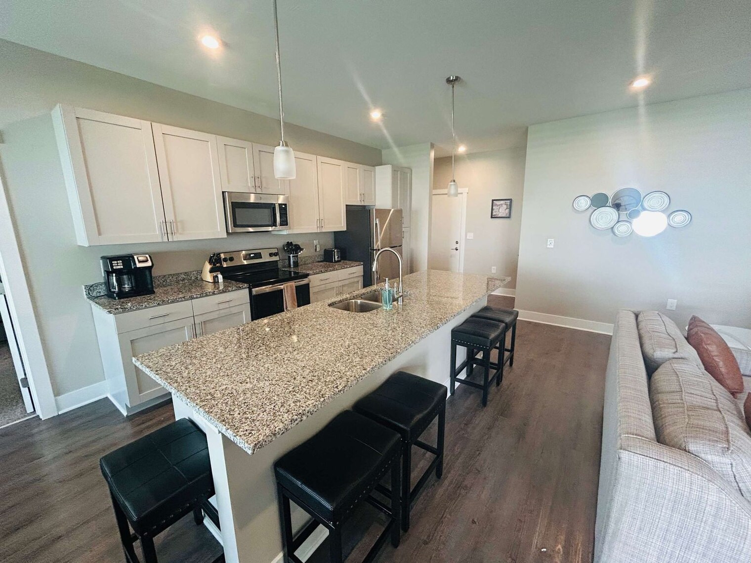 Building Photo - 3939 Pinot Dr