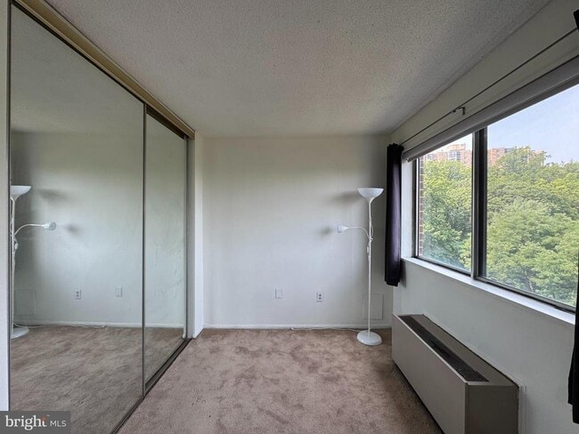 Building Photo - 2059 Huntington Ave