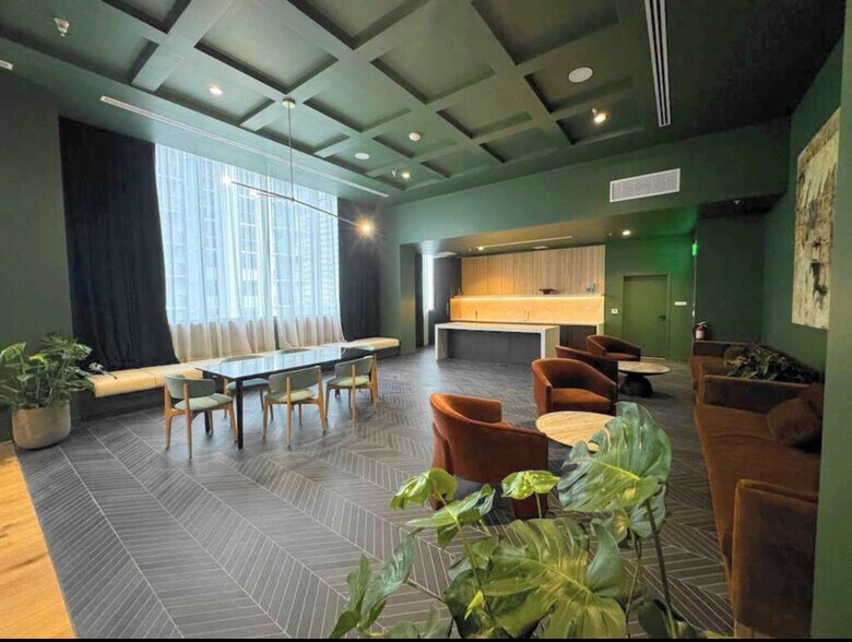 Building Photo - 601 N Miami Ave