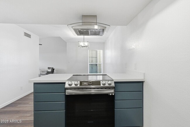 Building Photo - 1051 S Dobson Rd