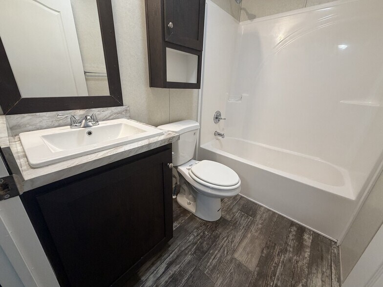 Building Photo - 38030 Pardo Dr