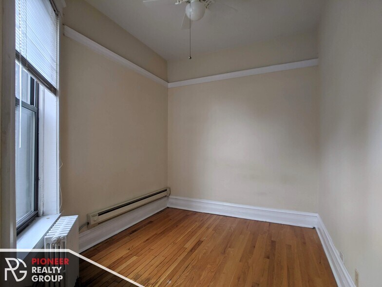 Building Photo - 1224 N Dearborn St