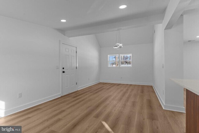 Building Photo - 139 Ivy Hill Rd