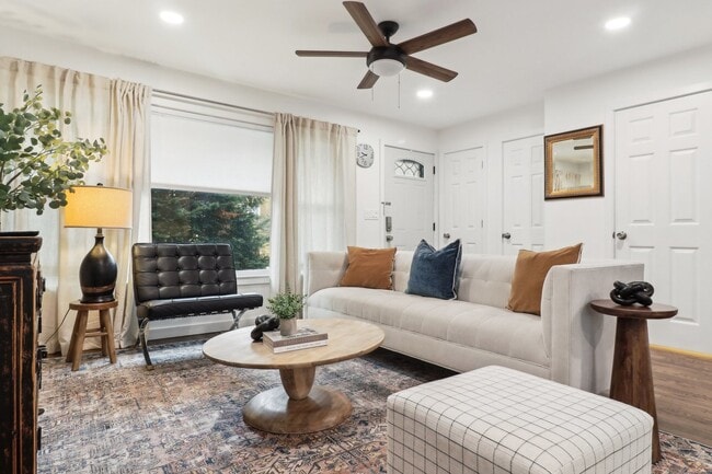 Building Photo - 3008 N Spaulding Ave