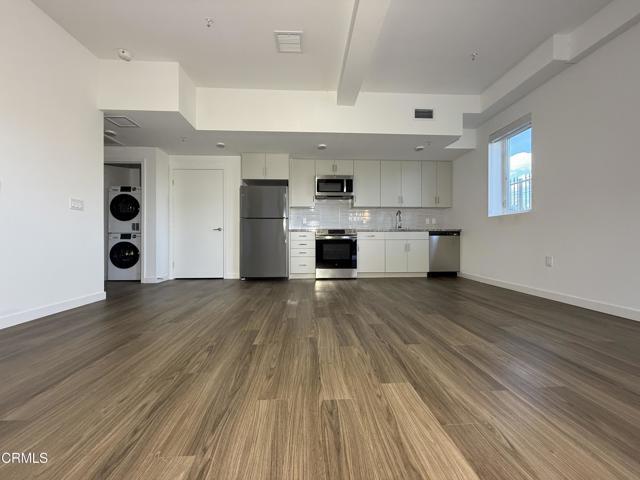 Building Photo - 18900 Parthenia St