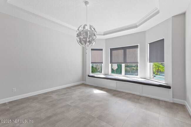 Building Photo - 264 Pine Haven Dr