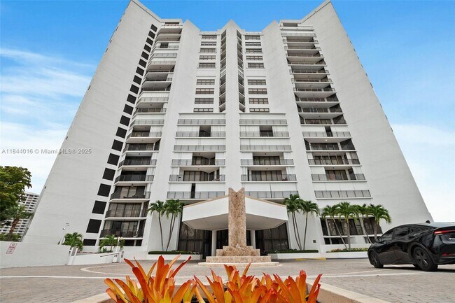 Primary Photo - 300 Three Islands Boulevard