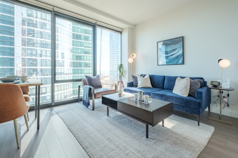 Building Photo - 123 E Roosevelt Rd