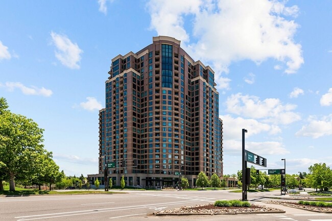 Building Photo - Come live in Penterra Plaza!