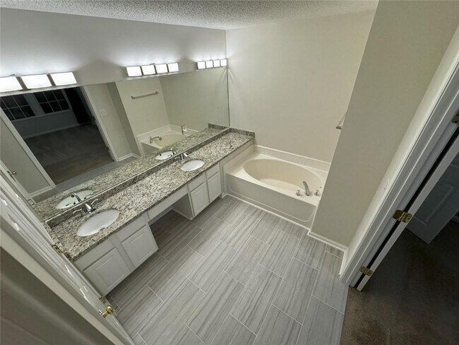 Building Photo - 6103 Falling Water Ct