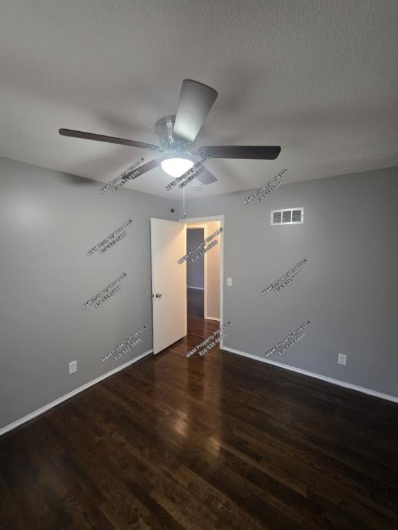 Building Photo - 2429 NE 38th St
