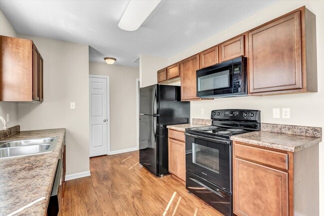 Building Photo - 555 S Old Sevierville Pike