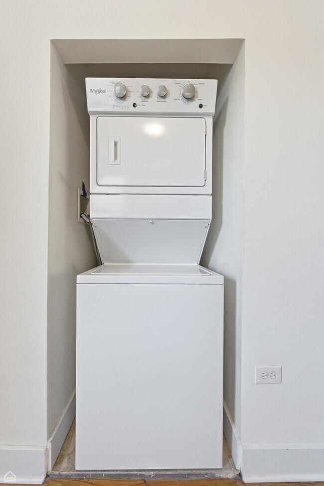 Building Photo - 1716 N Campbell Ave