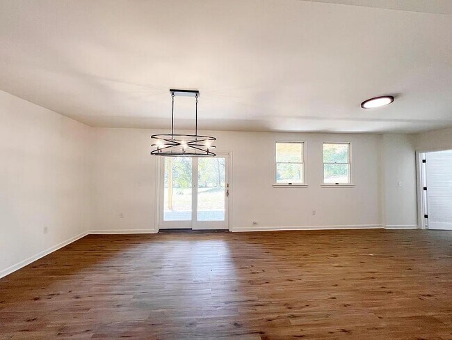 Building Photo - 12 Ginger Ln