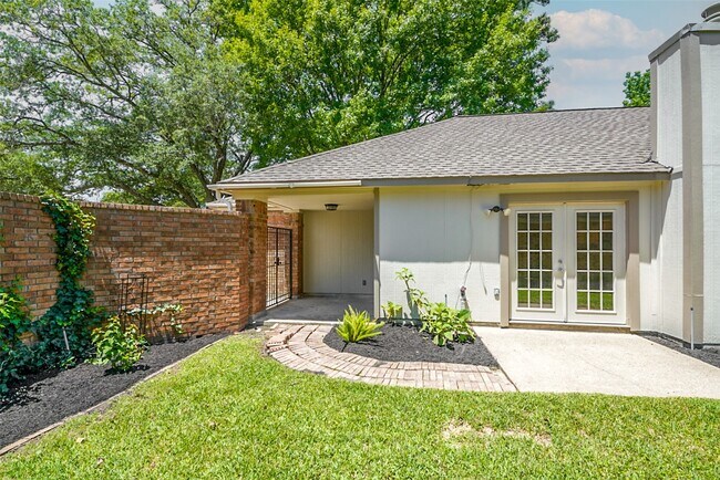 Building Photo - 3406 Cape Forest Dr