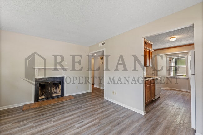 Building Photo - 1753 N Woodrow Ct