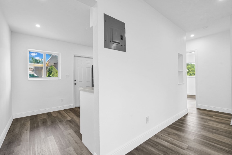 Building Photo - 2212 Roosevelt St