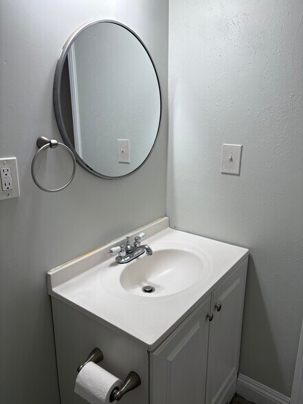 Building Photo - 23592 Flight St