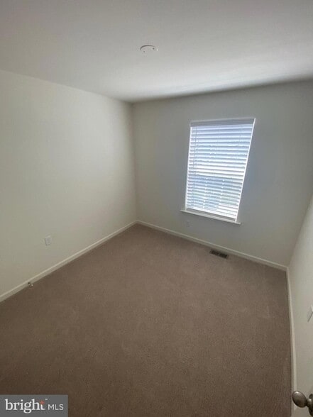 Building Photo - 37 Cecily Way