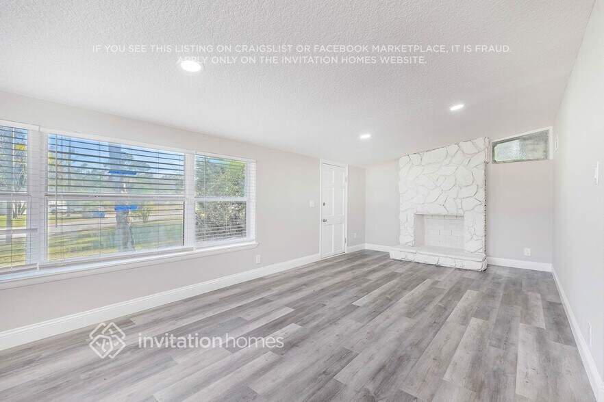 Building Photo - 6266 Shady Oak Dr