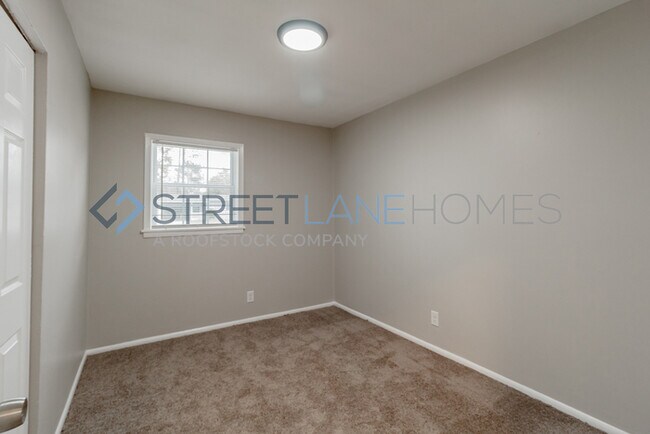 Building Photo - Charming 3 Bedroom in Warner Robins!
