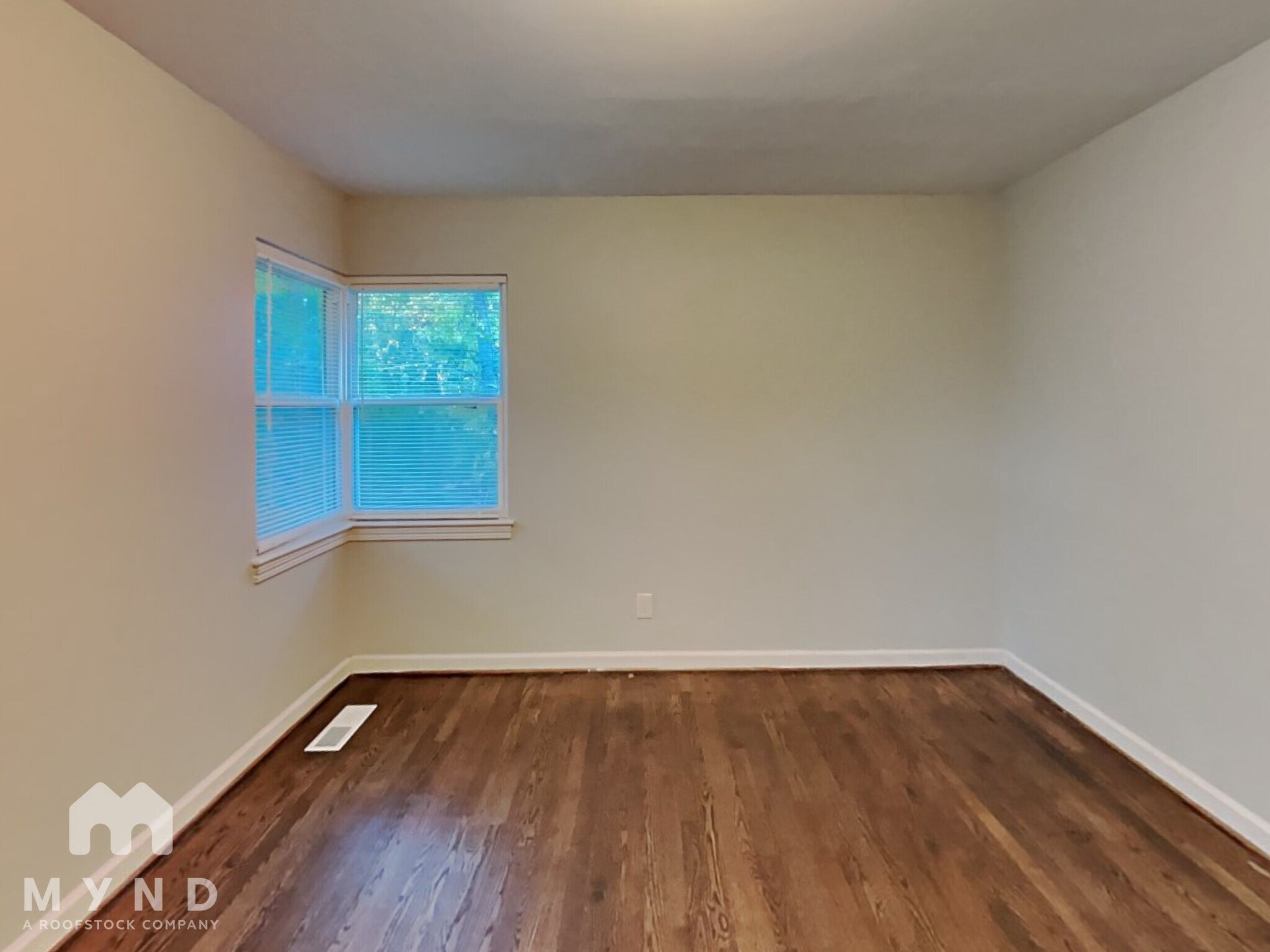 Building Photo - 3420 Avenue Q