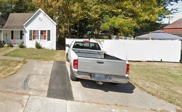 Building Photo - 663 Shropshire Ave