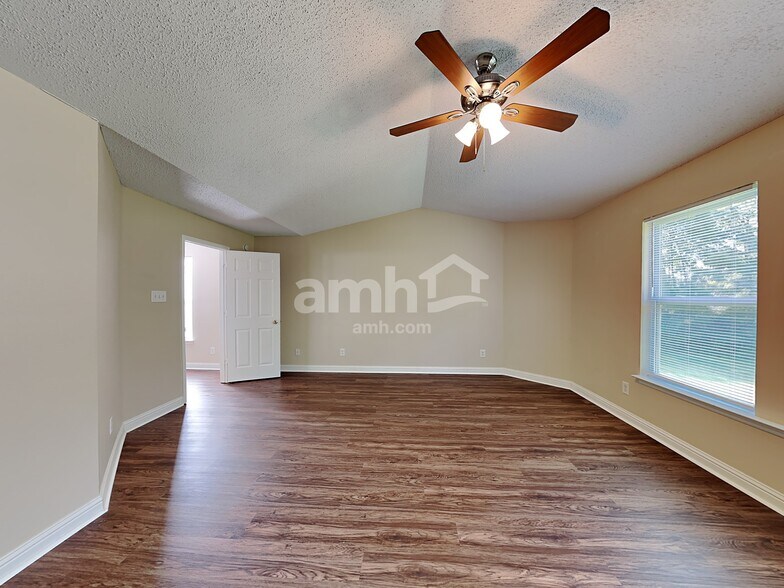 Building Photo - 6737 Amber Springs Way
