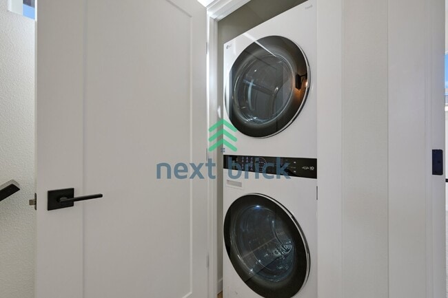 Building Photo - Modern Northwest-Danish Inspired Townhome with Standalone Cottage Feel in Seattle’s Central District