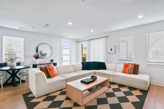 Building Photo - 861 Mountain Laurel Dr