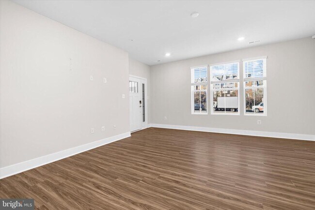 Building Photo - 7738 Port Capital Dr