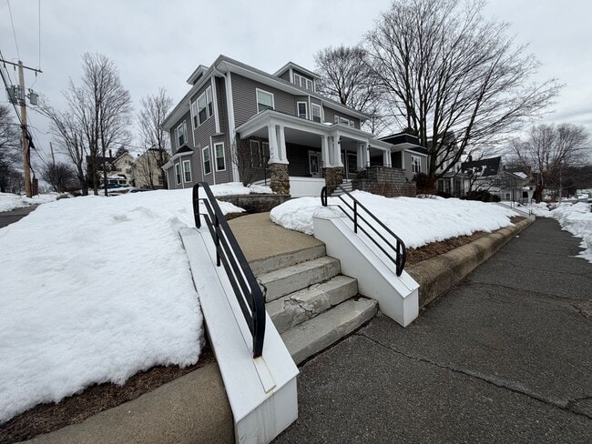 Building Photo - 160 Summer St