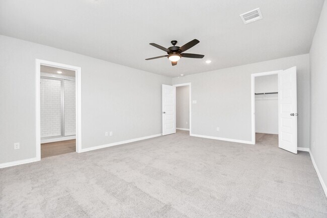 Building Photo - 27011 Bahia Grove Dr