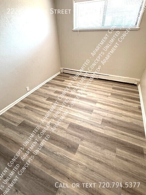 Building Photo - 2228 Dayton St