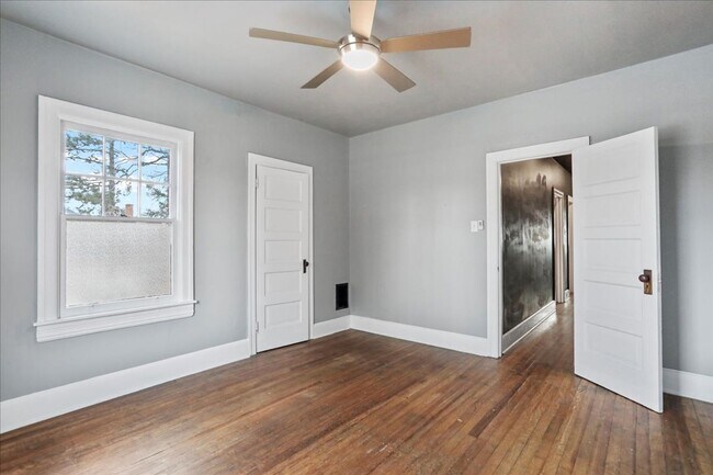 Building Photo - 1052 Edgar Ave