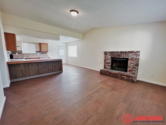 Building Photo - 8516 Haupt Ave