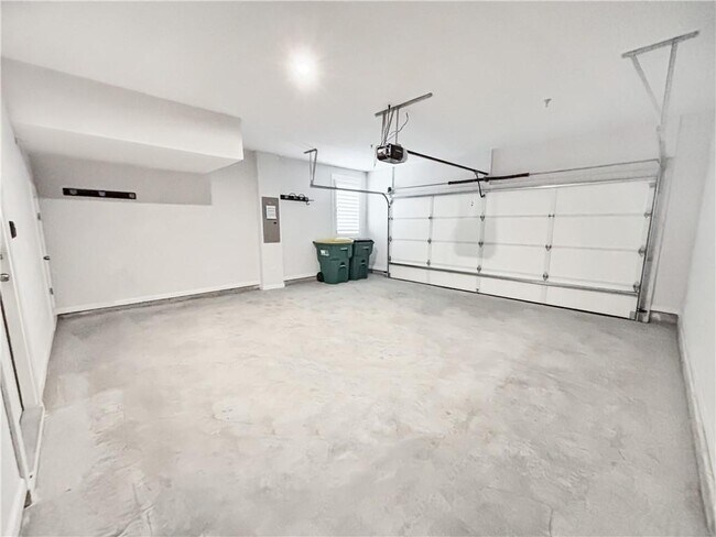 Building Photo - 300 Meadow Mill Way