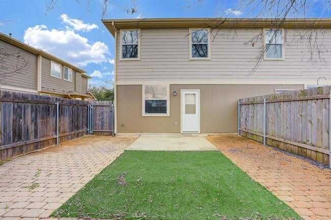 Building Photo - 14608 Walt Whitman Trail