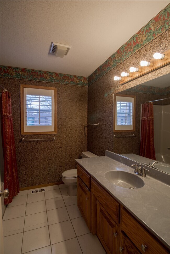 Building Photo - 903 Red Fox Cir