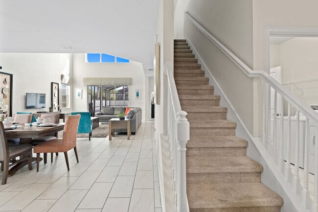 Building Photo - 4702 Sleepy Hollow Dr