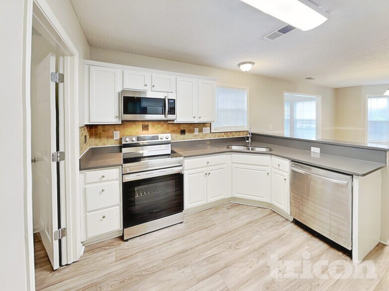 Building Photo - 2102 Taras Trace Dr