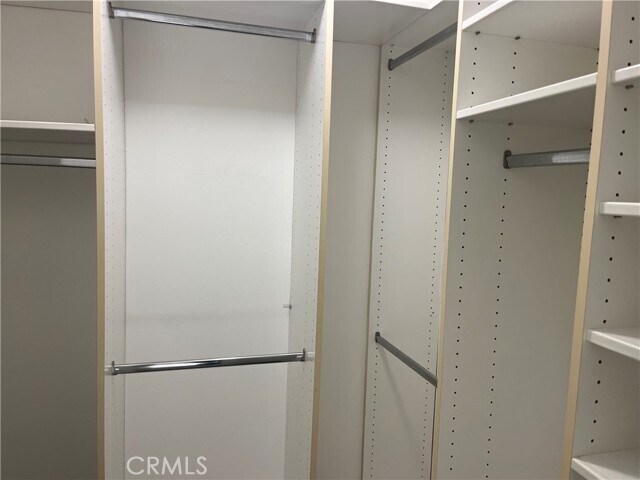 Building Photo - 40 Timber Run