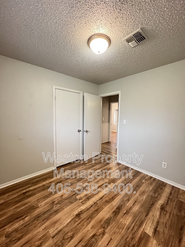 Building Photo - 2909 SW 65th Pl