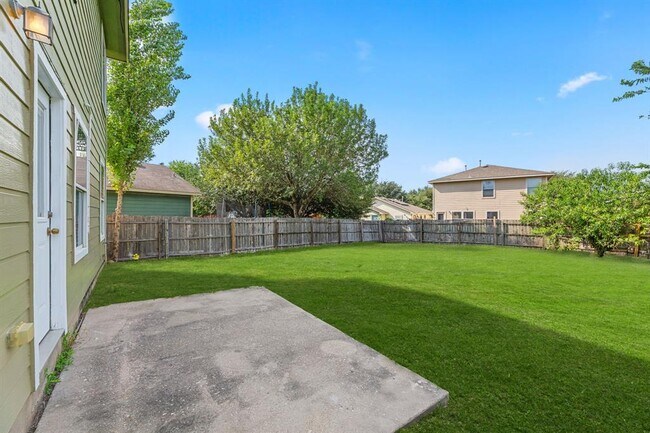 Building Photo - 7409 Elk Pass Dr