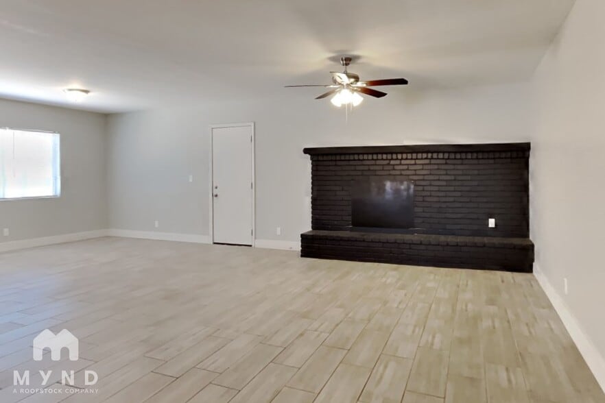 Building Photo - 4561 W Boca Raton Rd