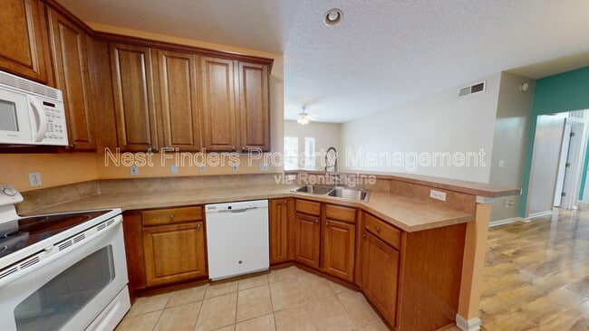 Building Photo - 211 Jardin De Mer Pl