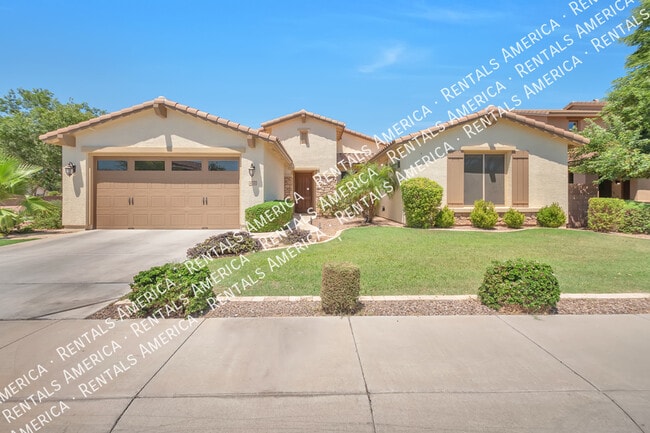 Primary Photo - GORGEOUS 4/2.5 + DEN with Spa in Chandler!