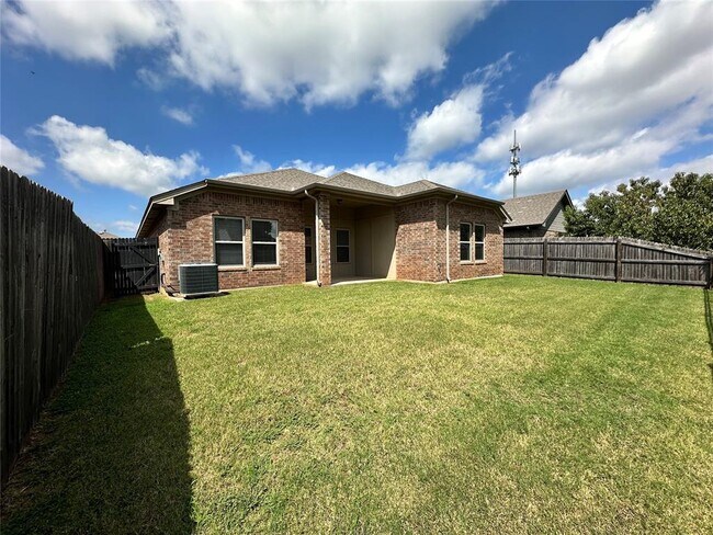 Building Photo - 2328 NW 191st Ct