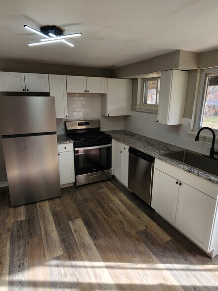 Building Photo - 414 Lincoln Ave