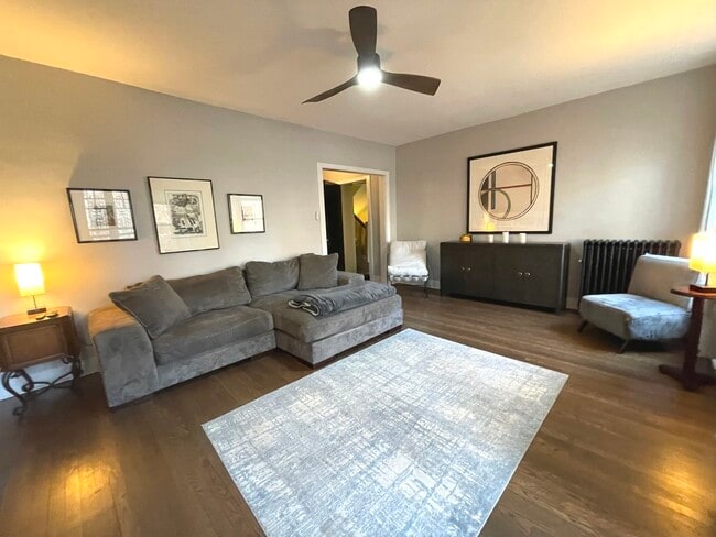 Building Photo - 1057 W Columbia Ave